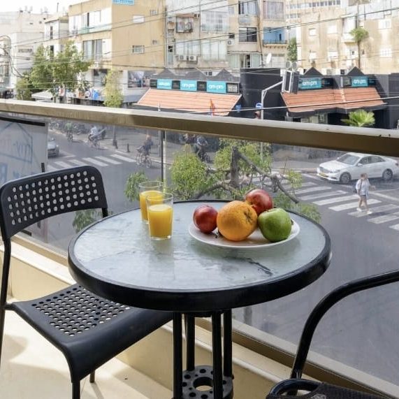 Appartement à Tel-Aviv rue Bograshov 3 pièces 68m² avec balconproche de la mer et des commerces